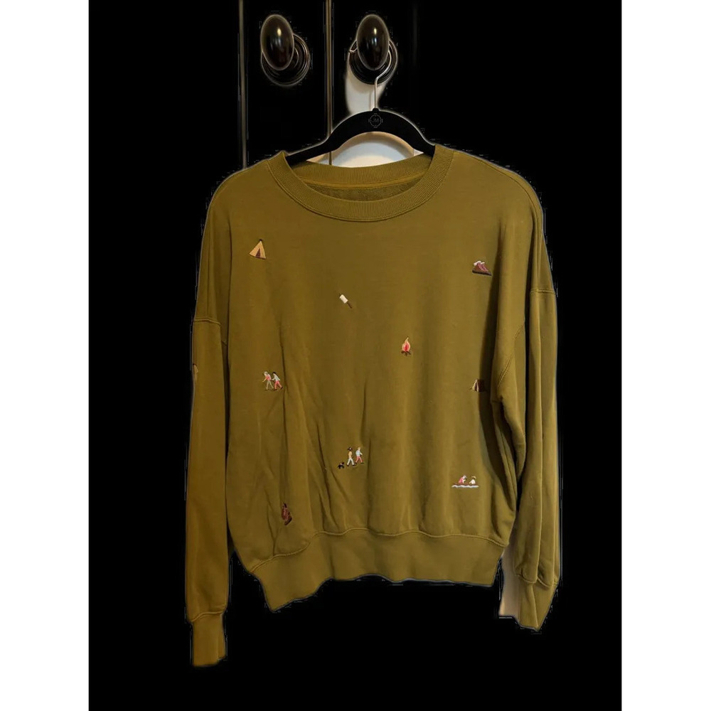 Lou and Grey Embroidered Outdoor Sweatshirt Small